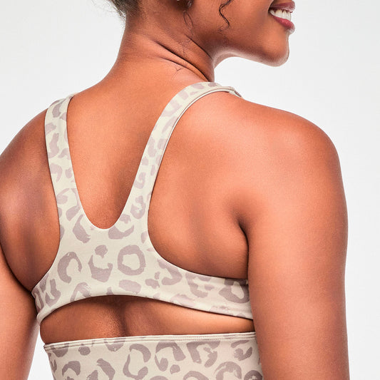 Zumba Z-Lift Scoop Neck Bra - Beige/Tonal