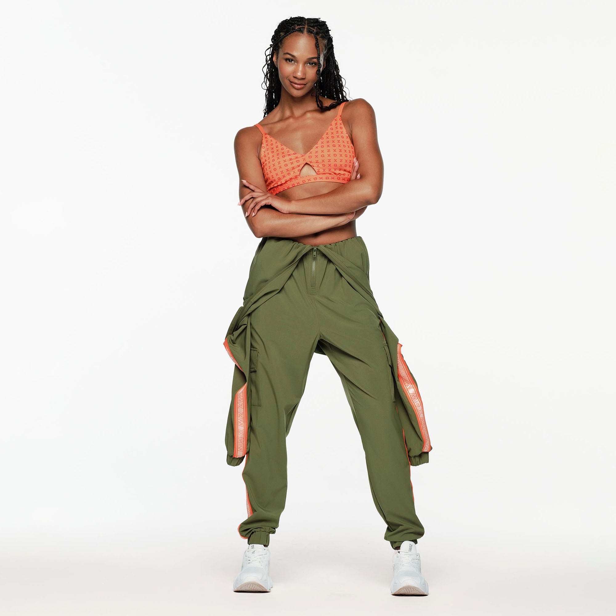 ZW x GWMockNeckWovenCargoJumpsuit ズンバ正規品 ZW X GW Mock Neck Woven Cargo Jumpsuit – Zumba Factory