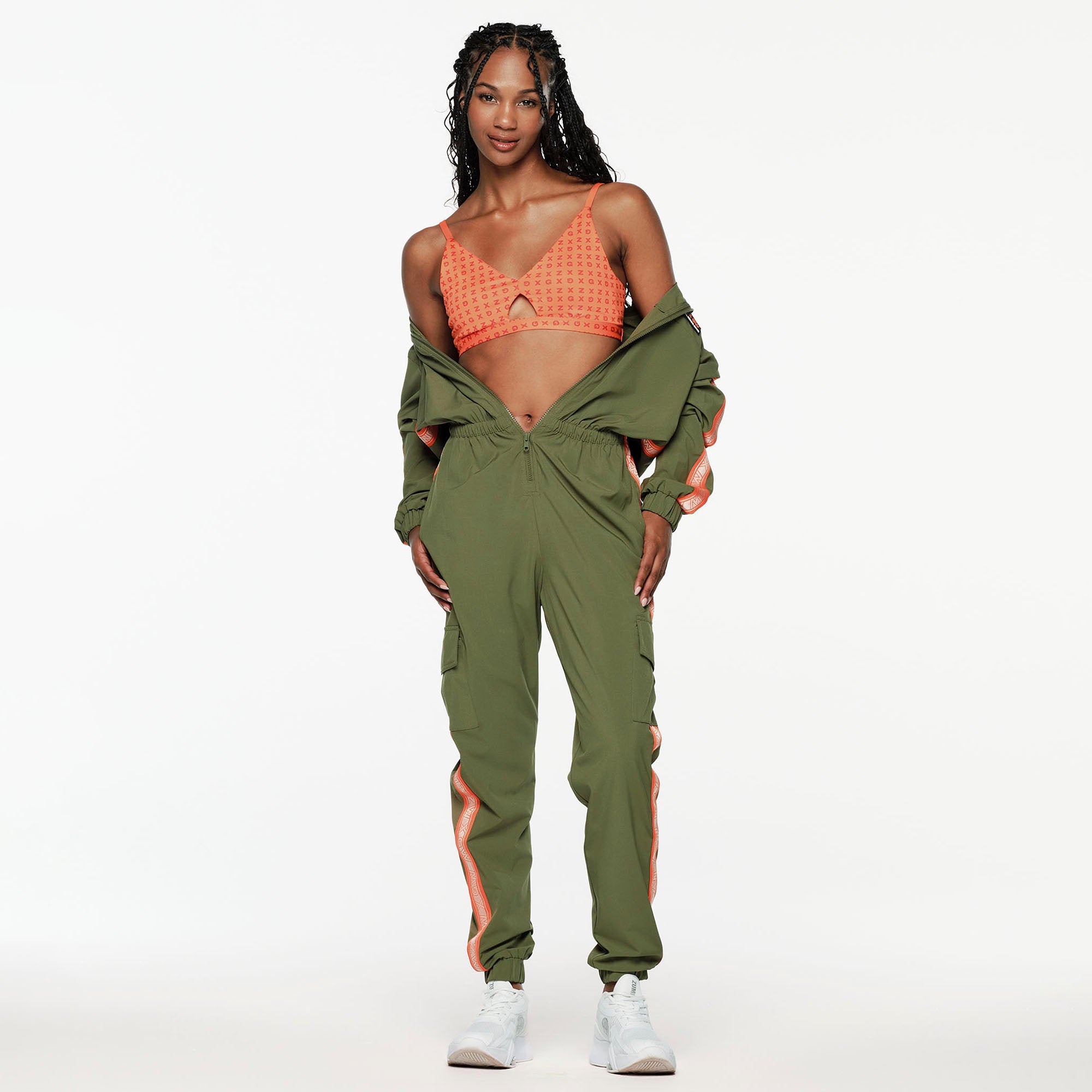 ZW x GWMockNeckWovenCargoJumpsuit ズンバ正規品 ZW X GW Mock Neck Woven Cargo Jumpsuit – Zumba Factory