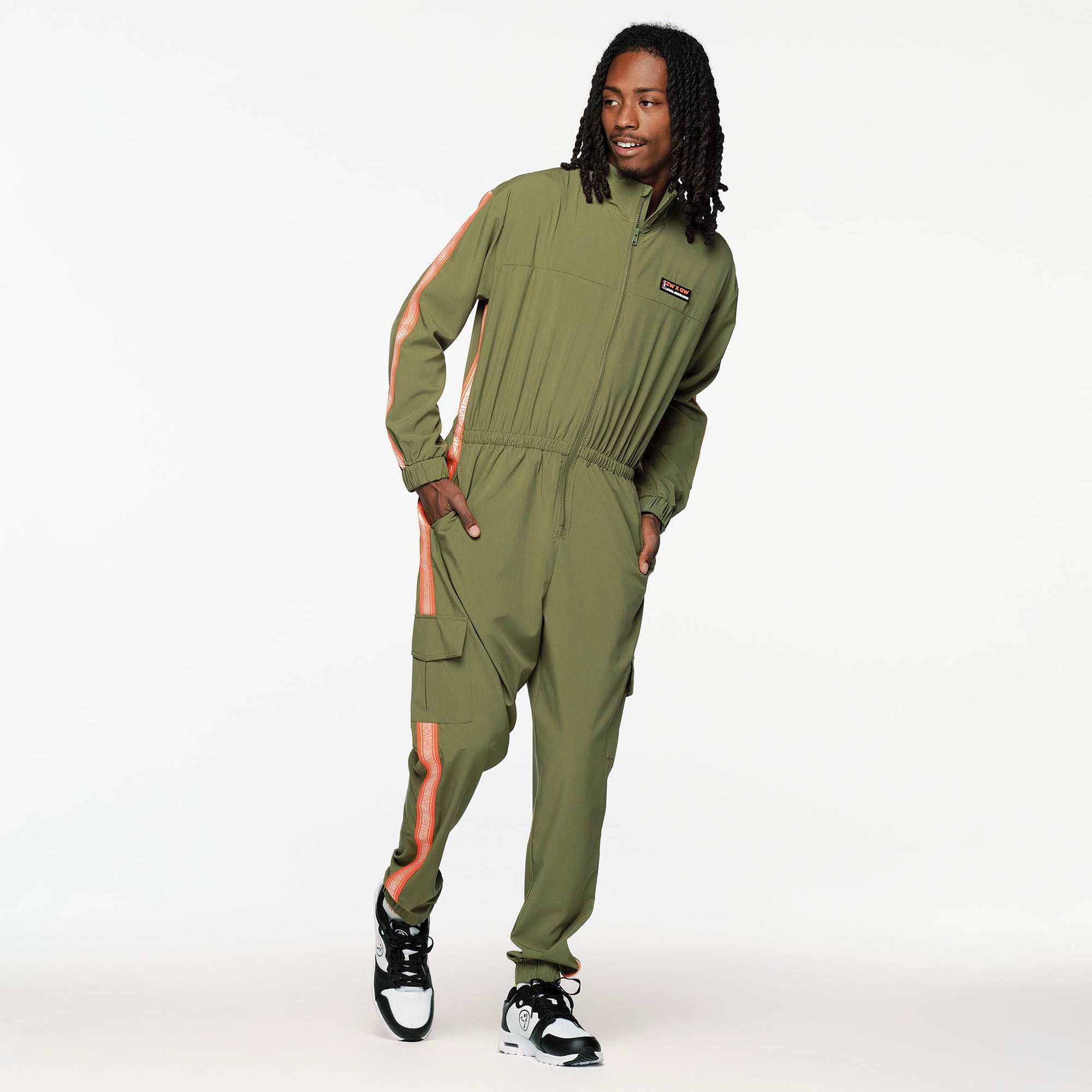 ZW x GWMockNeckWovenCargoJumpsuit ズンバ正規品 ZW X GW Mock Neck Woven Cargo Jumpsuit – Zumba Factory